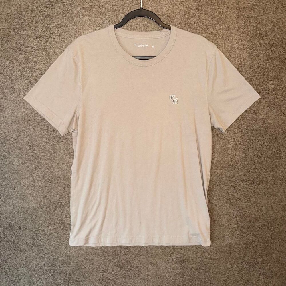 Abercrombie & Finch cream & tan Soft A&F t-shirt